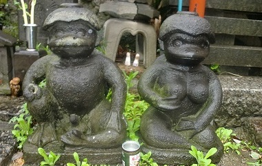 Kappa statues