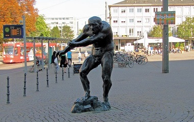 Berserker statue